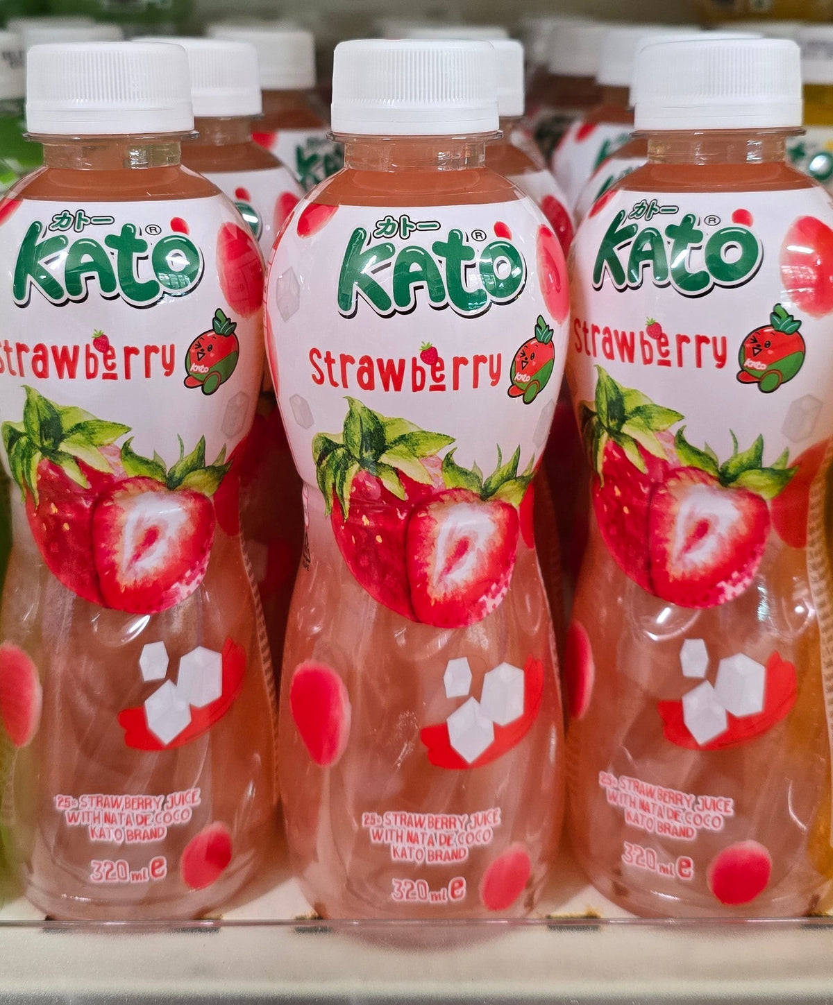 ANAM | KATO Strawberry Juice with Nata De Coco 320ml | 草莓椰果汁 | Mansikkamehu kookoshyytelöllä | น้ำสตรอว์เบอร์รี่ผสมวุ้นมะพร้าว | Nuoc nata de coco 320ml